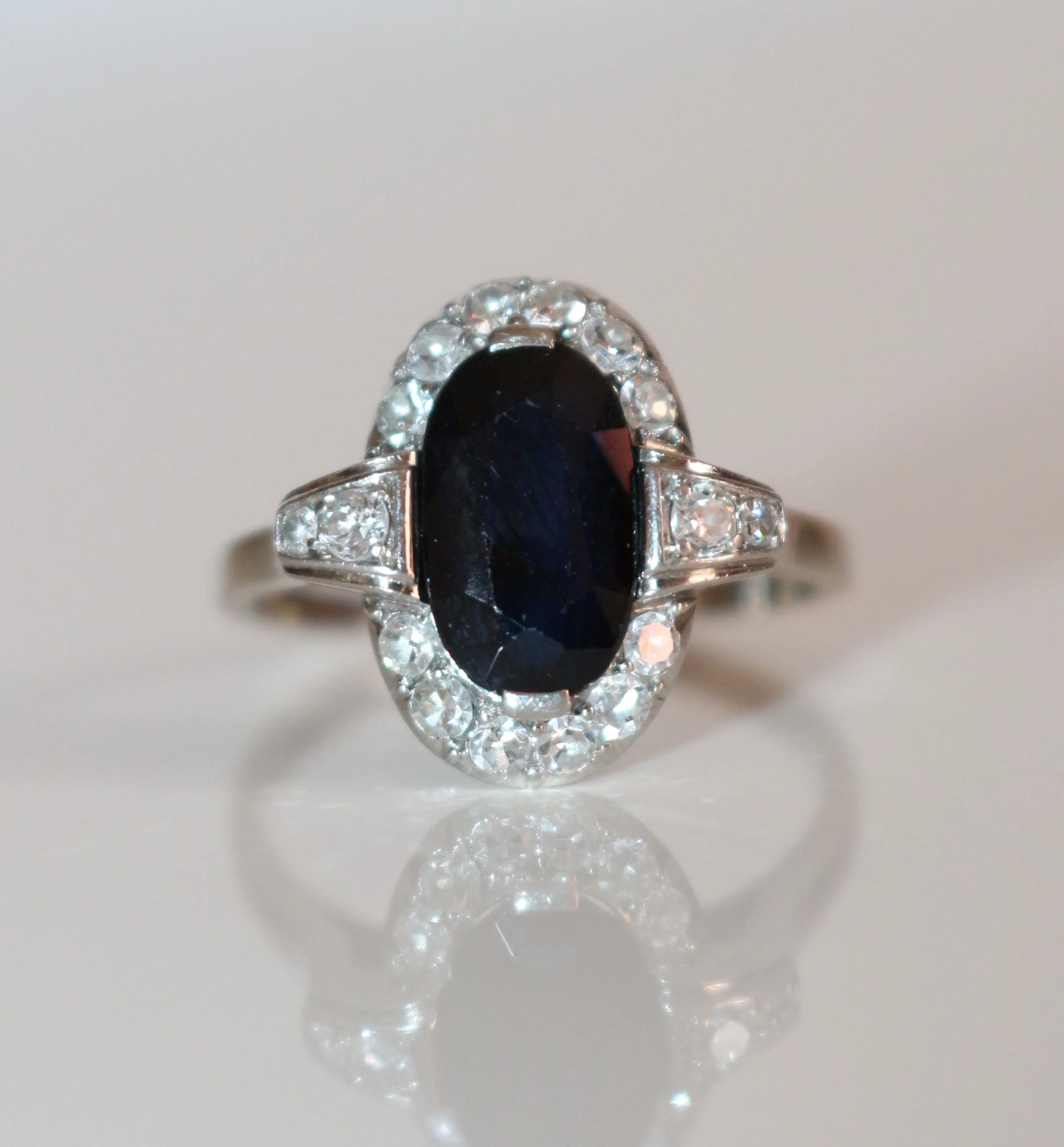 Bague Art Déco Saphir Et Diamants - Image 6
