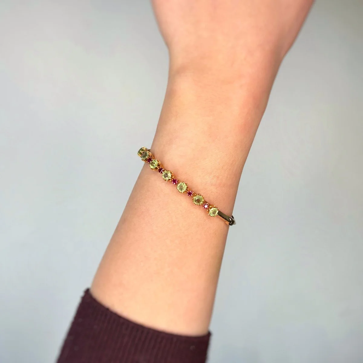 Bracelet Rigide - Or, Péridots et Rubis - Image 7
