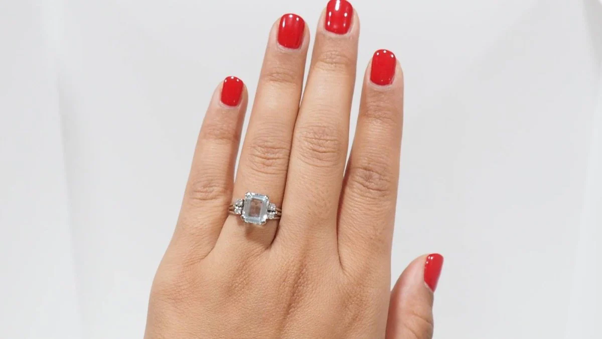 Bague en or blanc, aigue marine et diamants - Image 7