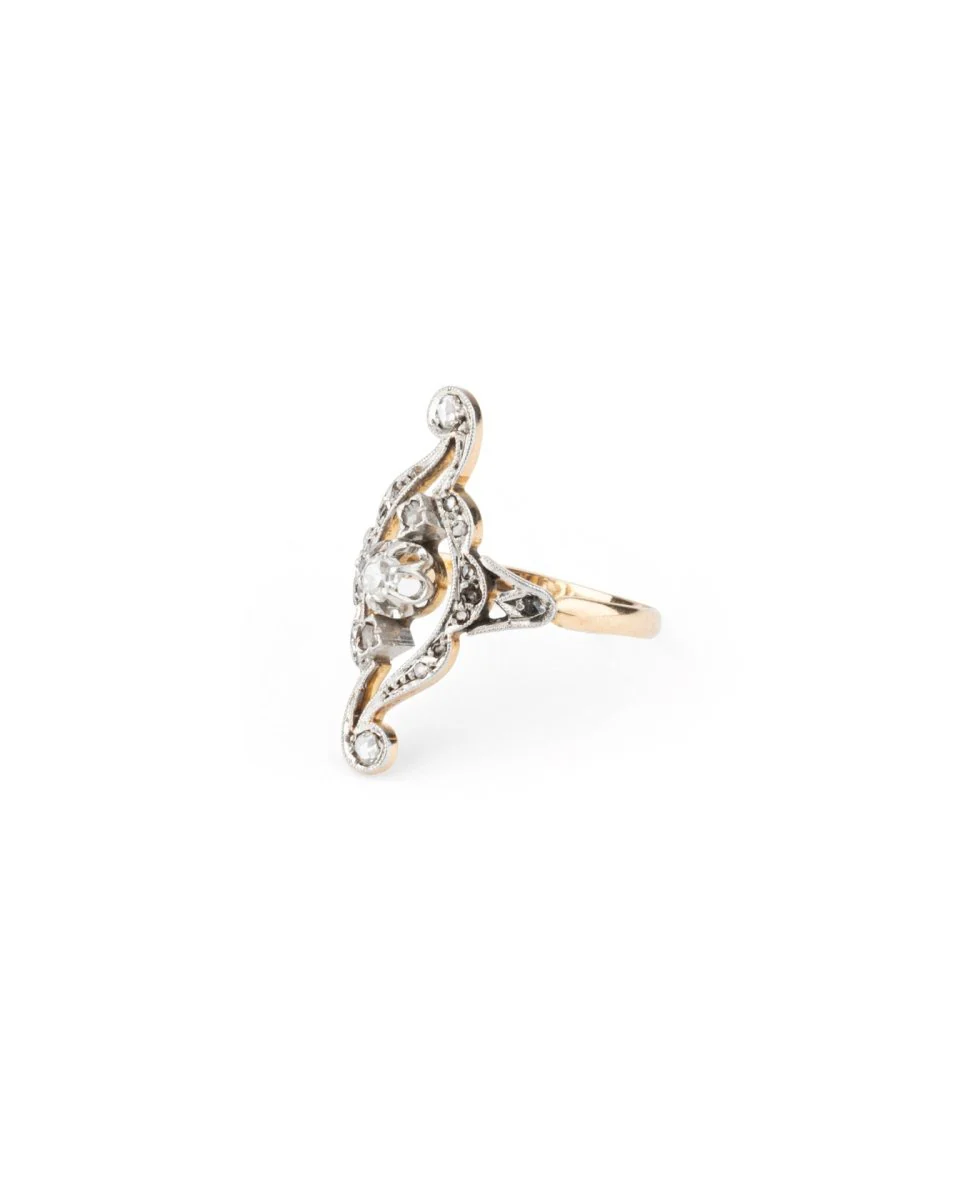 Bague Marquise en or jaune, or blanc et diamants - Image 2