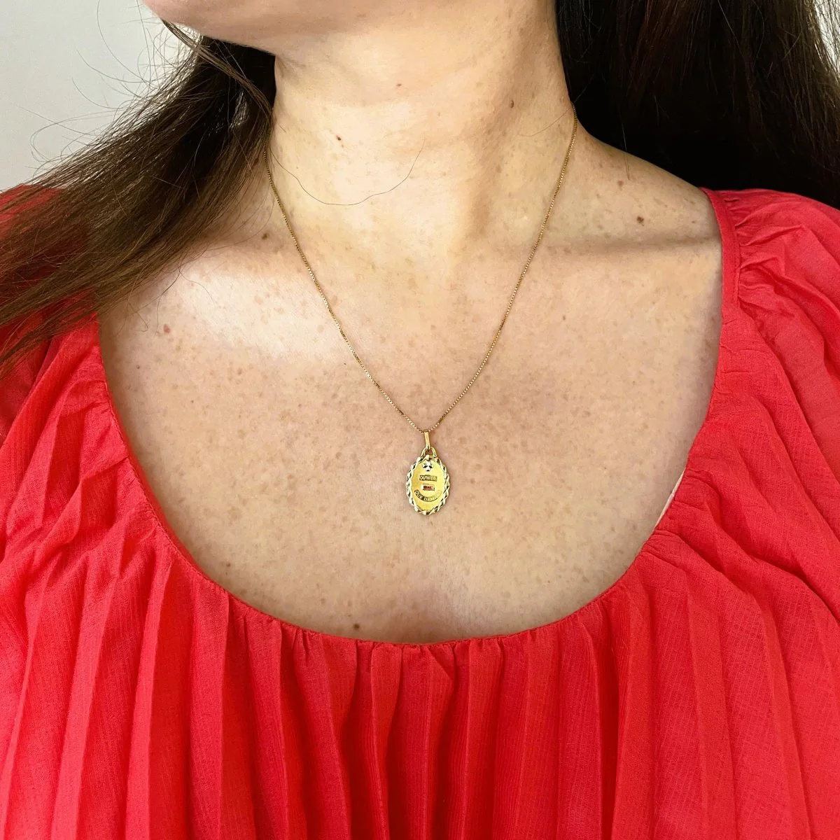 Pendentif AUGIS en or jaune, or blanc et rubis - Image 2