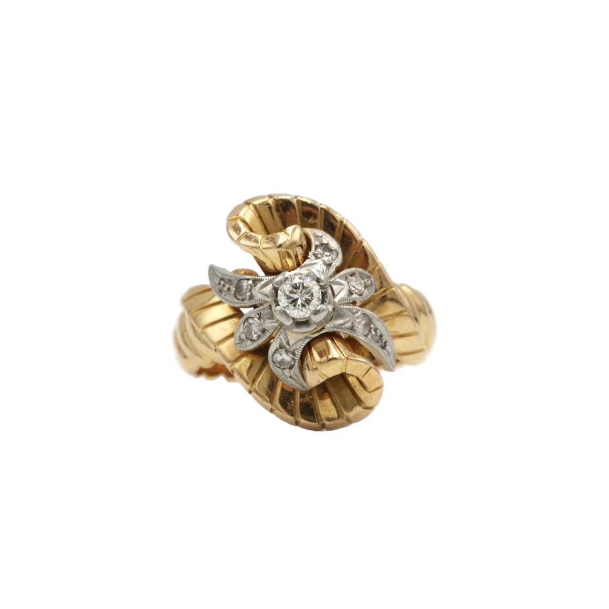 Bague en or jaune, platine, et diamants