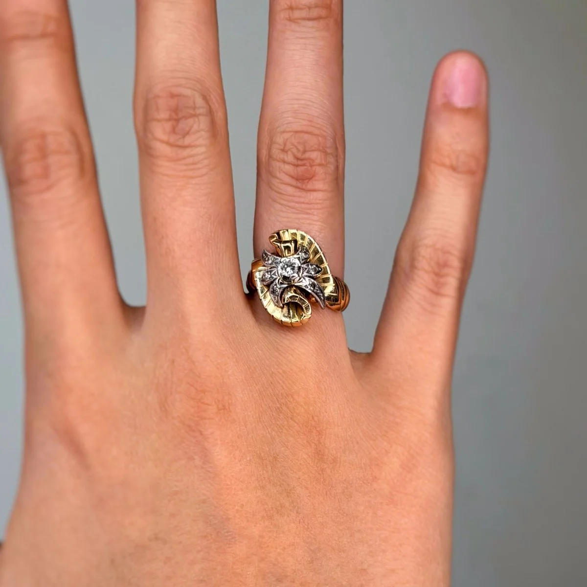 Bague en or jaune, platine, et diamants - Image 2