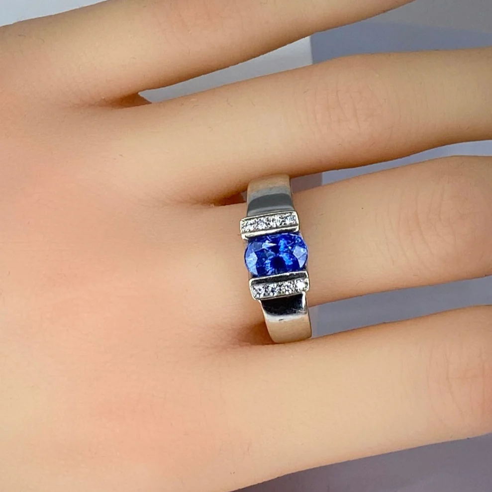 Bague jonc en or blanc, saphir et diamants - Image 7