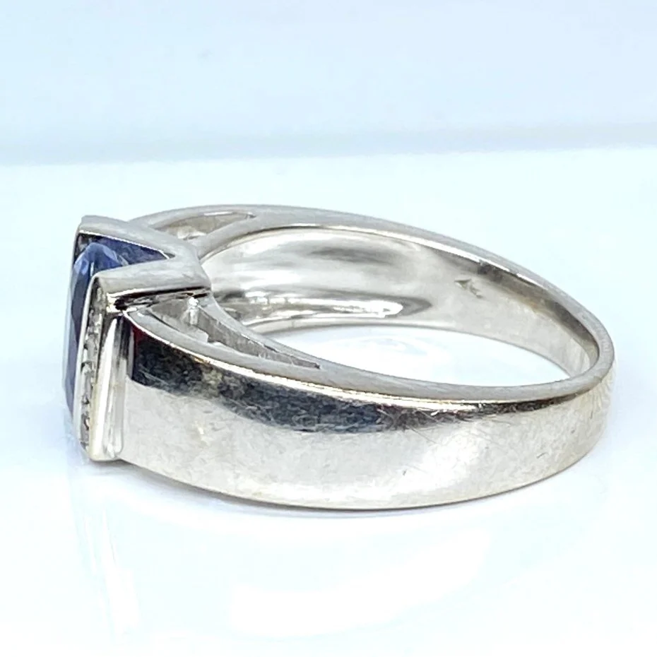 Bague jonc en or blanc, saphir et diamants - Image 8