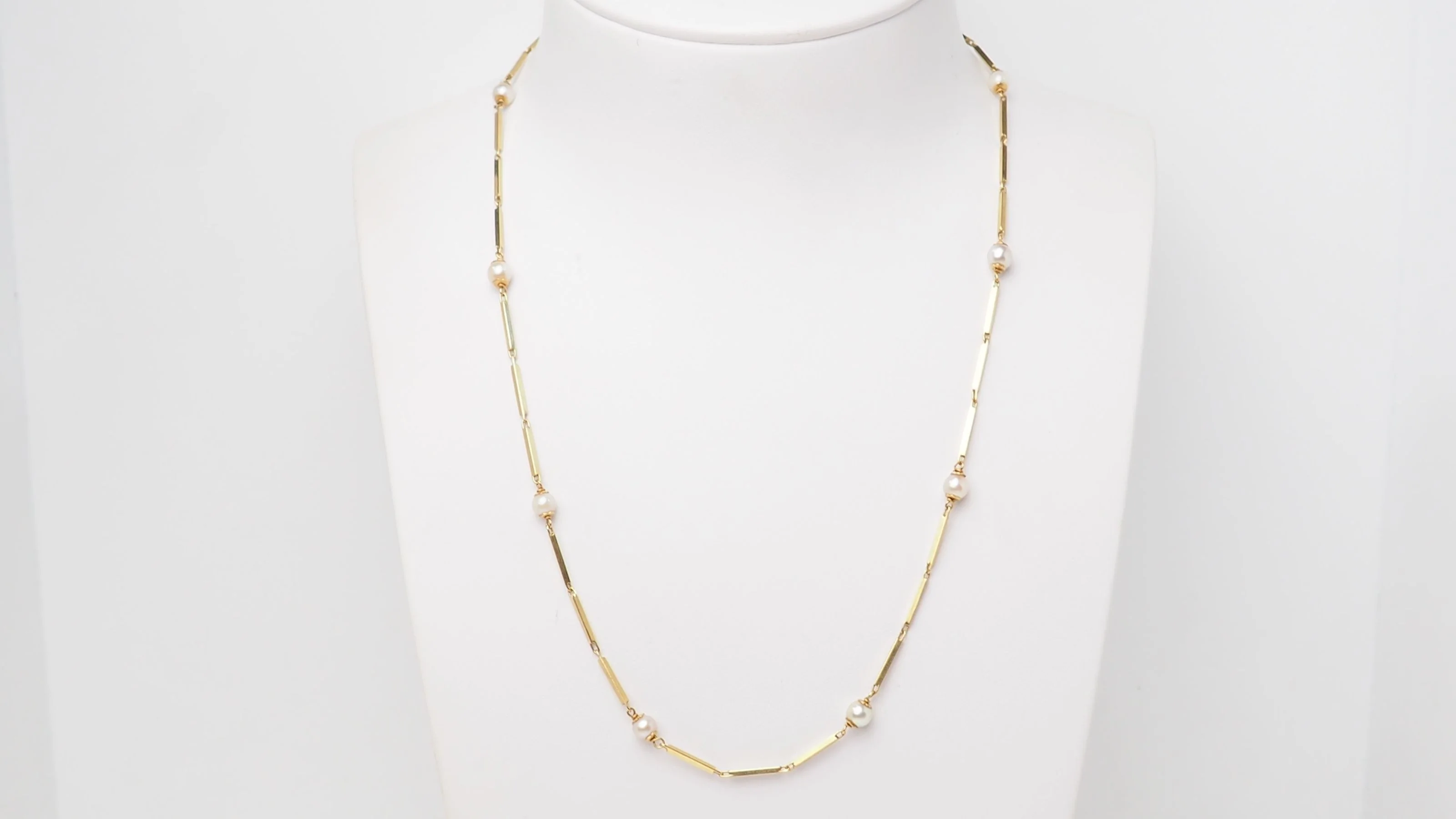Collier en or jaune et perles de culture