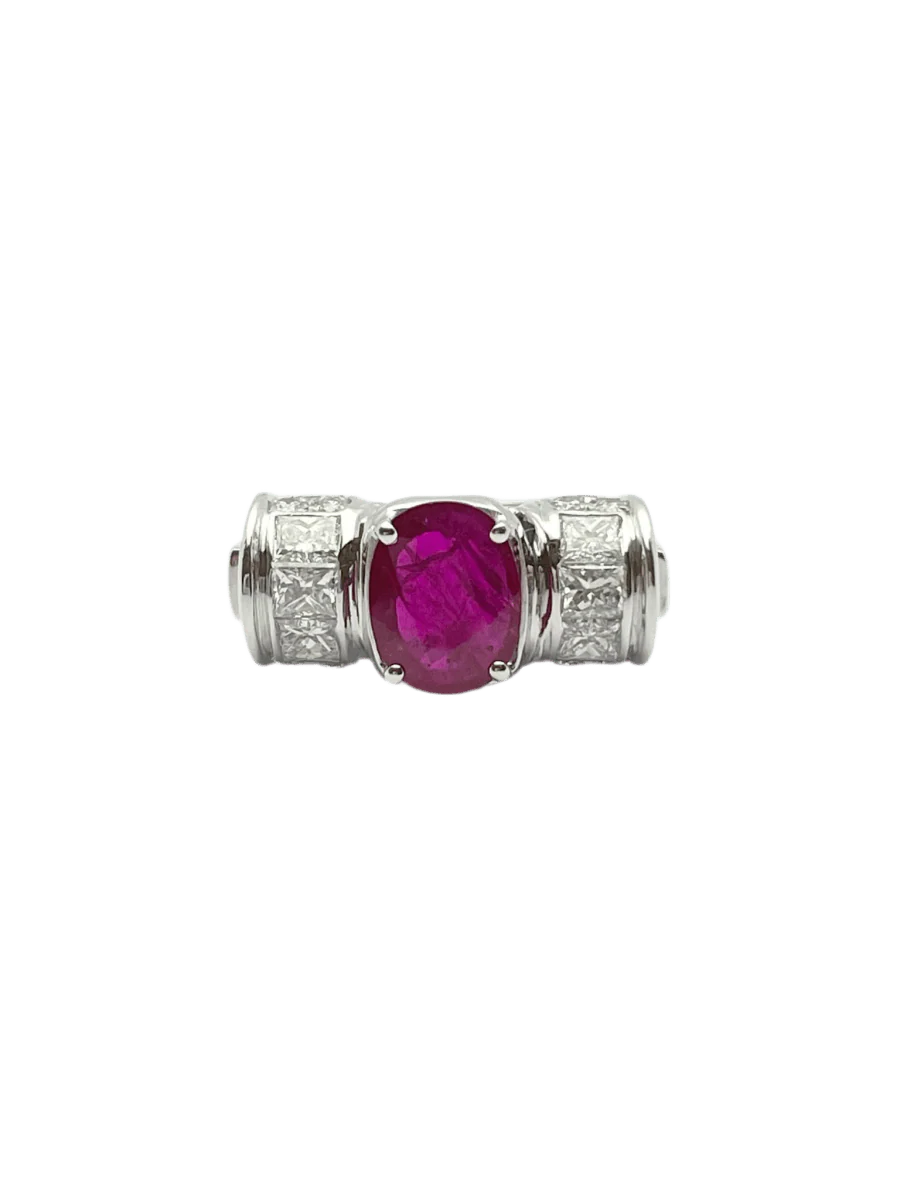 Bague en or blanc, rubis et diamants