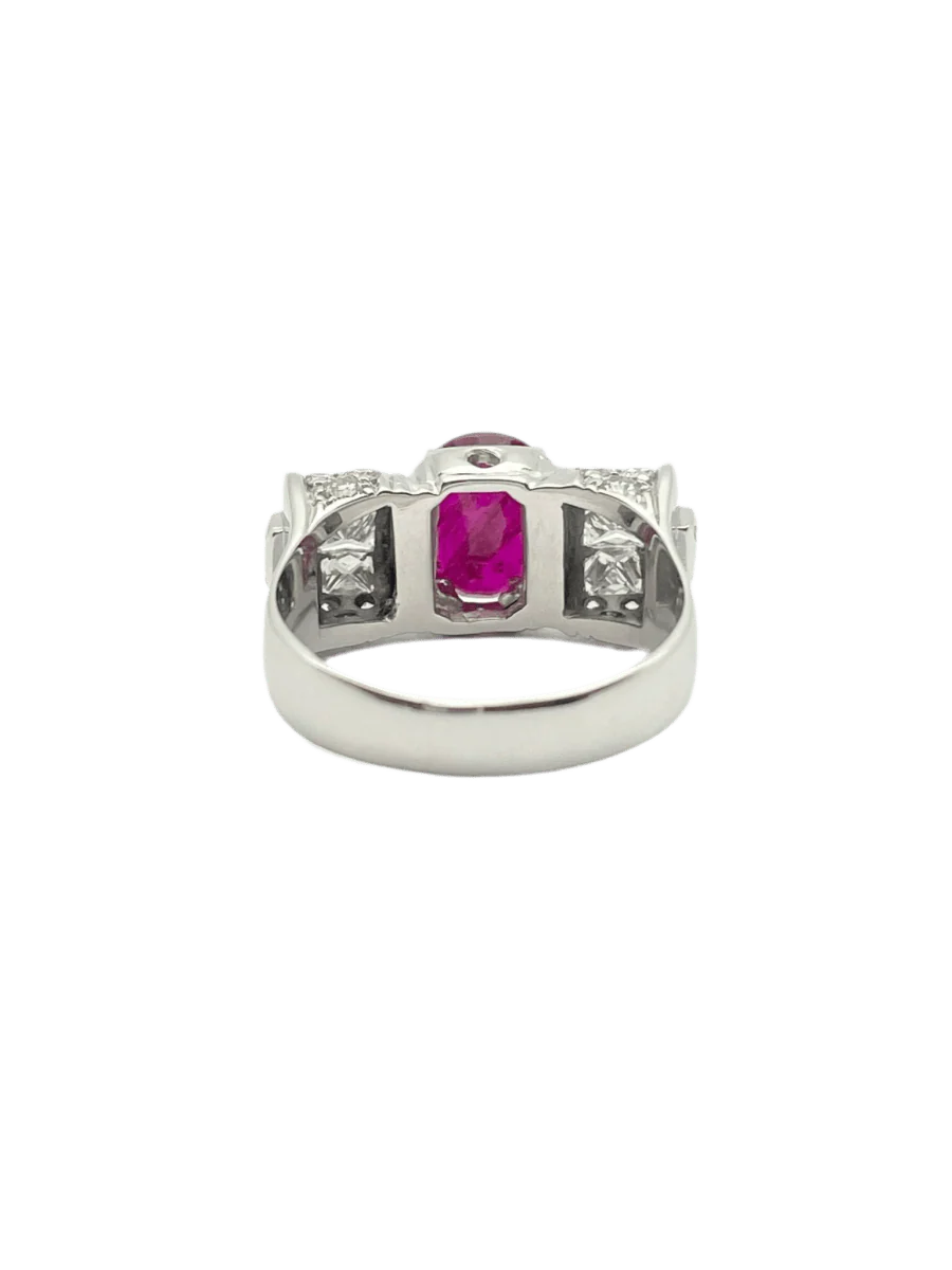 Bague en or blanc, rubis et diamants - Image 3
