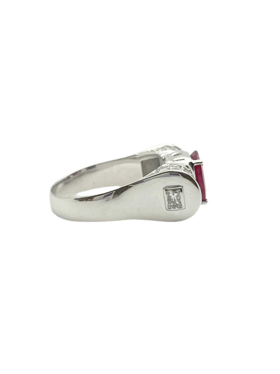 Bague en or blanc, rubis et diamants - Image 4