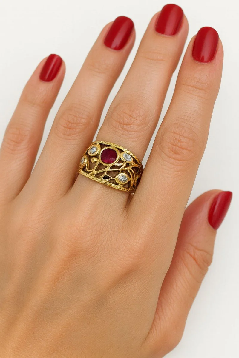 Bague Bandeau en or jaune, diamant et rubis - Image 4