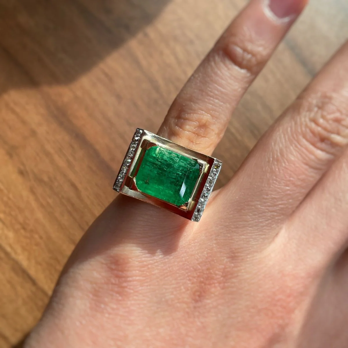 Bague - Or, Platine, Diamants & Emeraude - Image 2