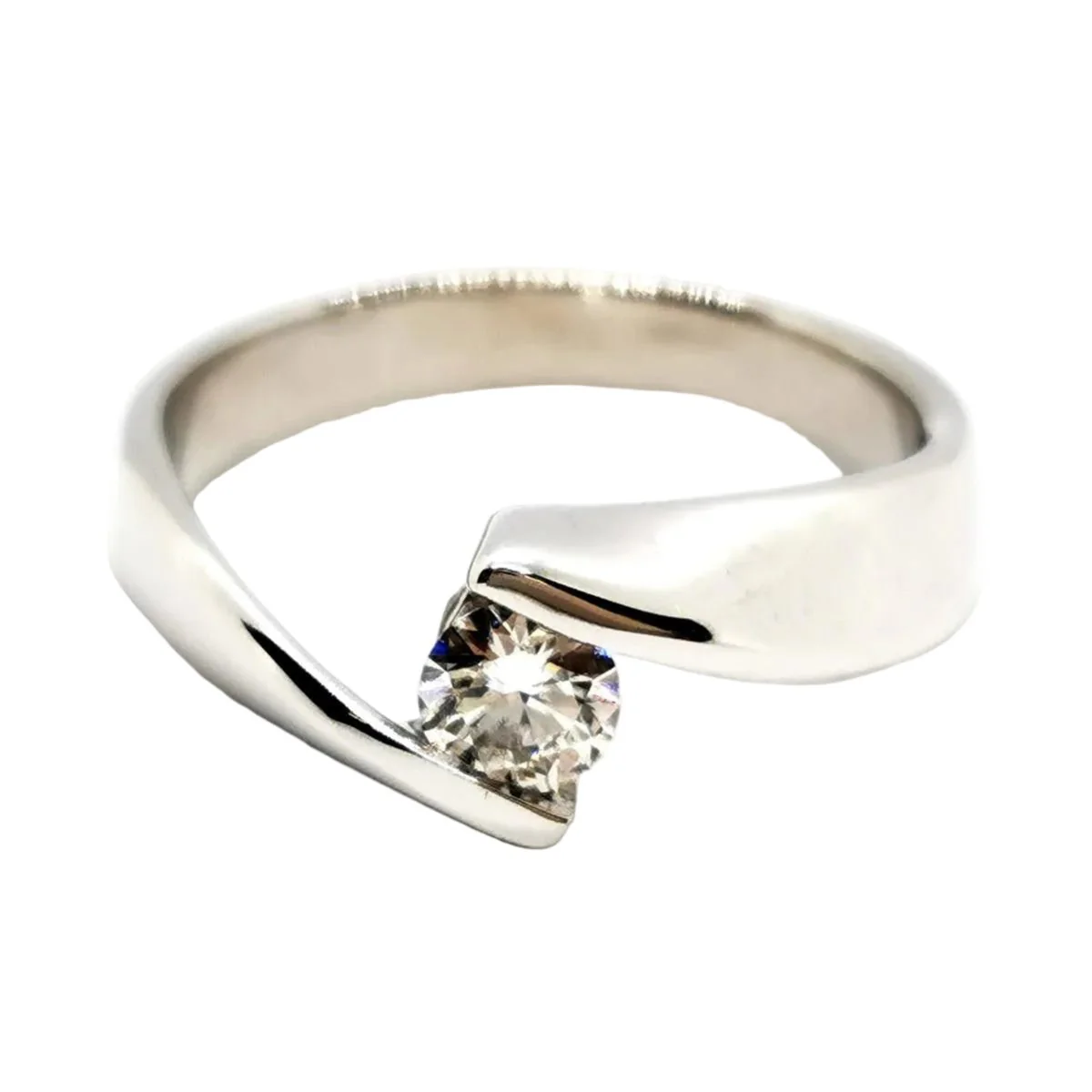 Bague Solitaire en or blanc et diamant