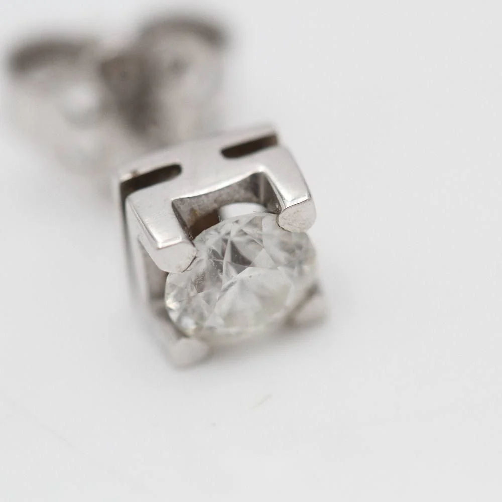 Boucles d'oreilles Dormeuses en or blanc et diamants - Image 3