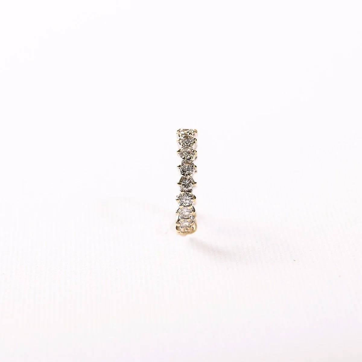 Bague Alliance en or jaune, or blanc et diamants - Image 3