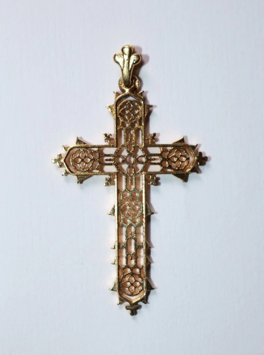 Pendentif croix ajourée en or jaune - Image 3