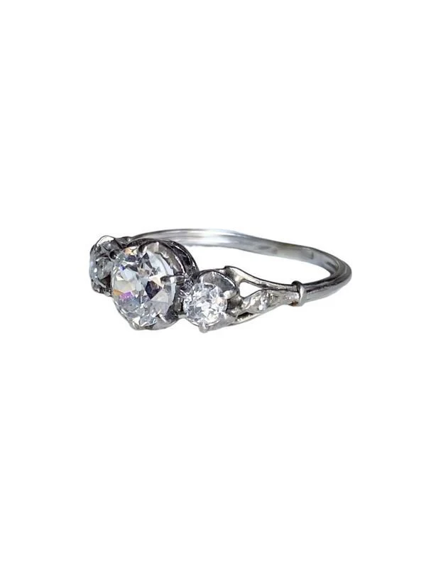 Bague Art Déco, en platine et diamants - Image 2