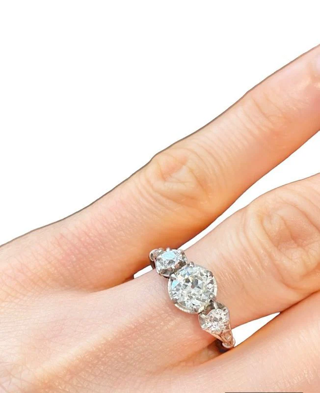 Bague Art Déco, en platine et diamants - Image 3