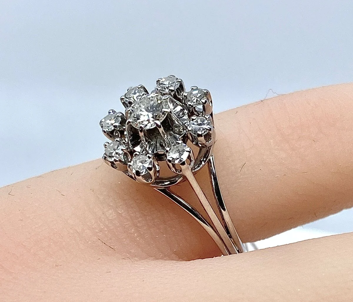 Bague marguerite en or 18 carats et diamants - Image 4