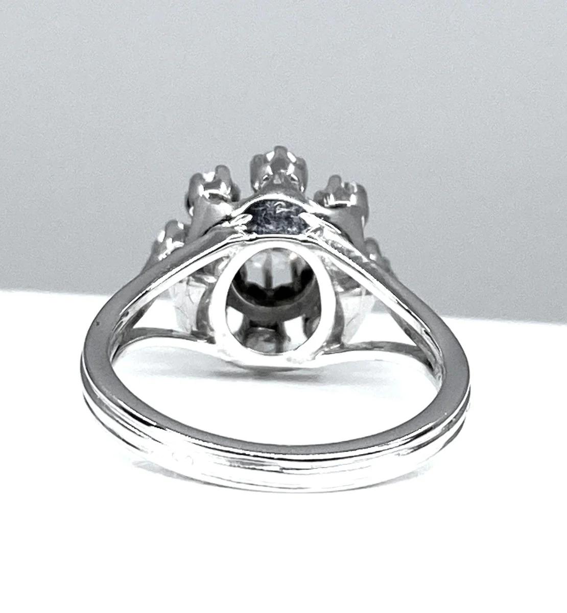 Bague marguerite en or 18 carats et diamants - Image 6
