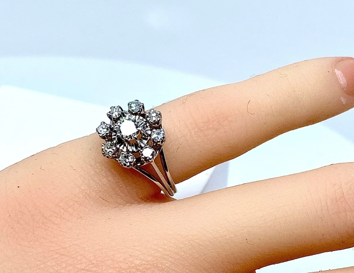 Bague marguerite en or 18 carats et diamants - Image 7