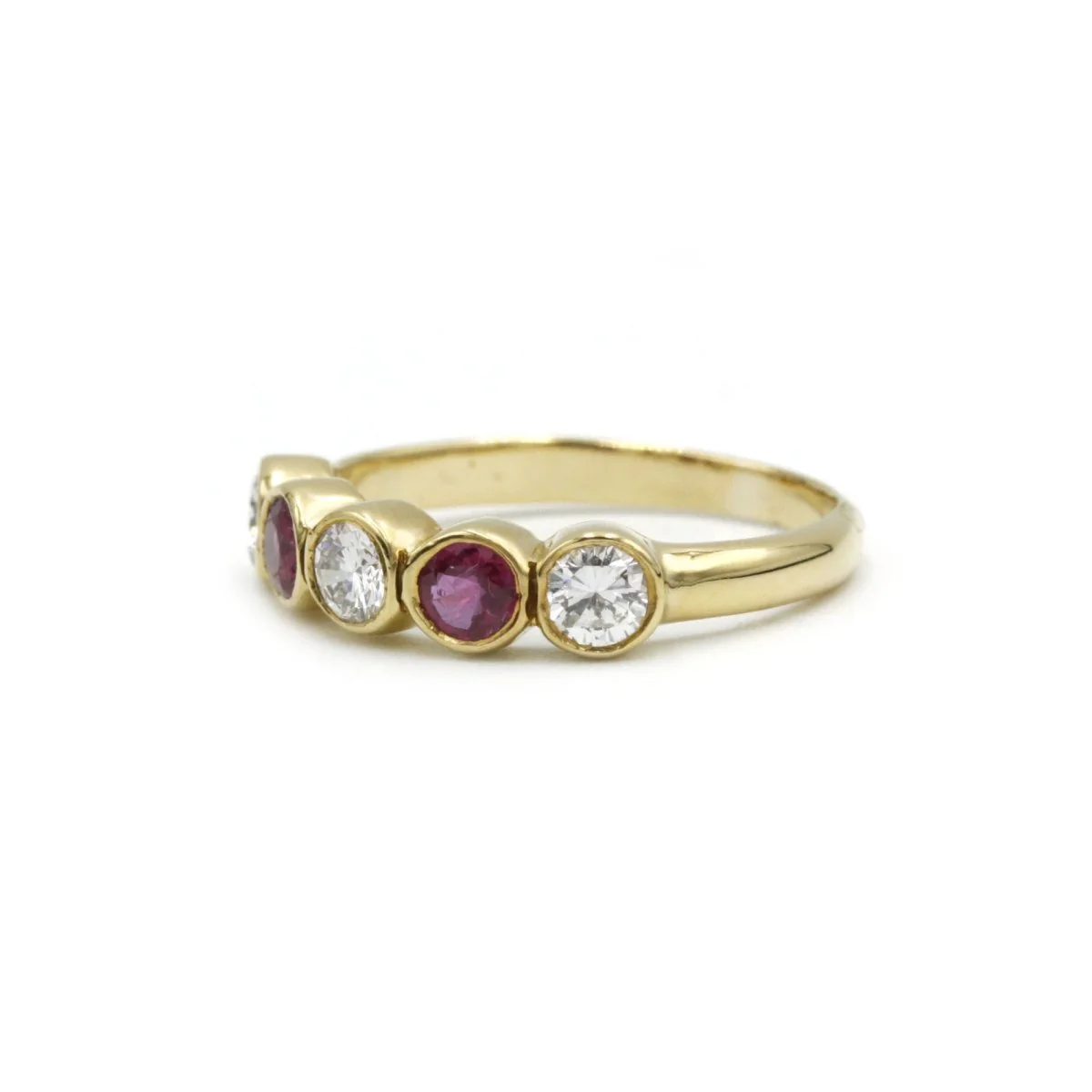 Bague Alliance en or jaune, rubis et diamants - Image 3