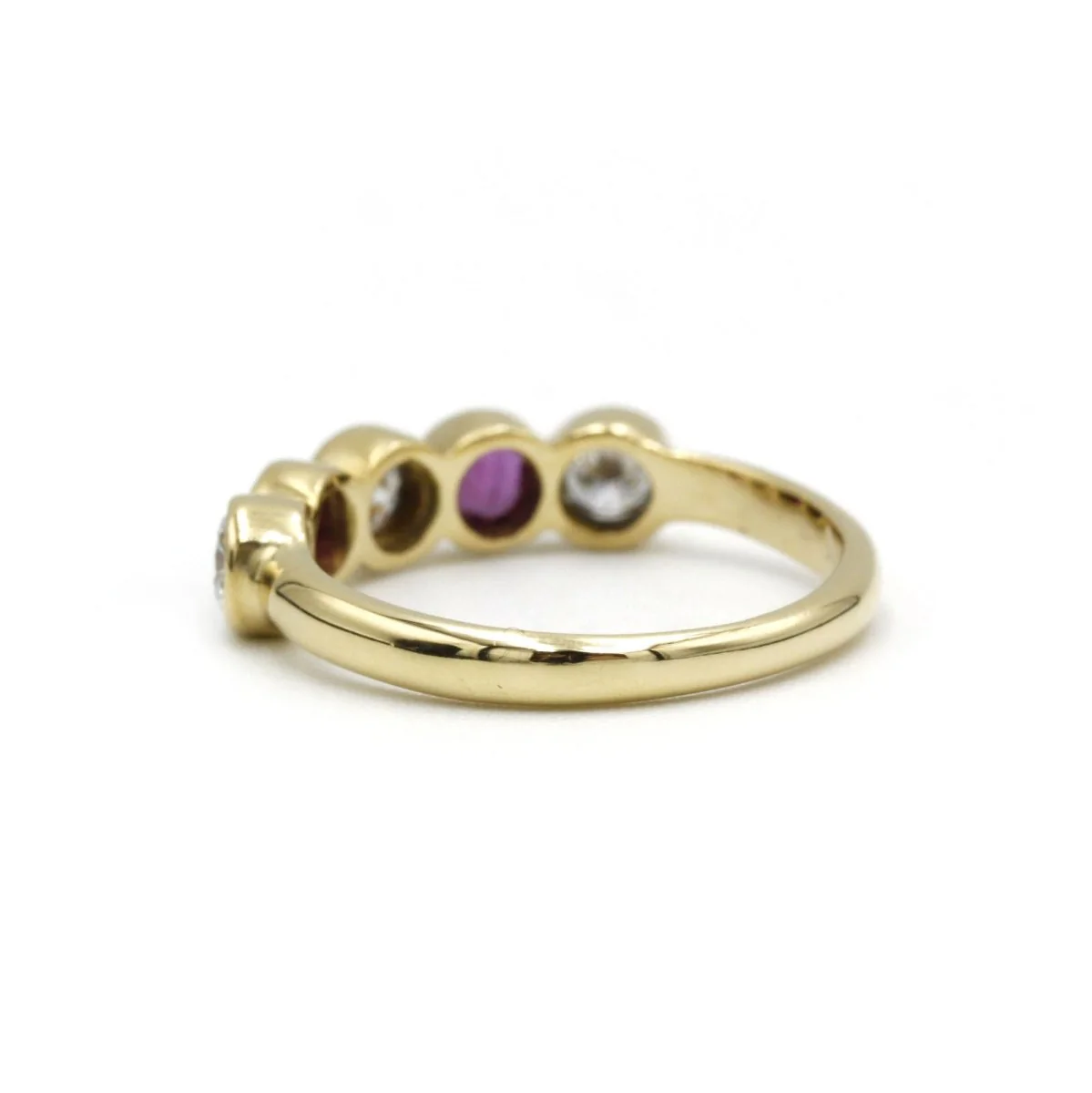 Bague Alliance en or jaune, rubis et diamants - Image 5
