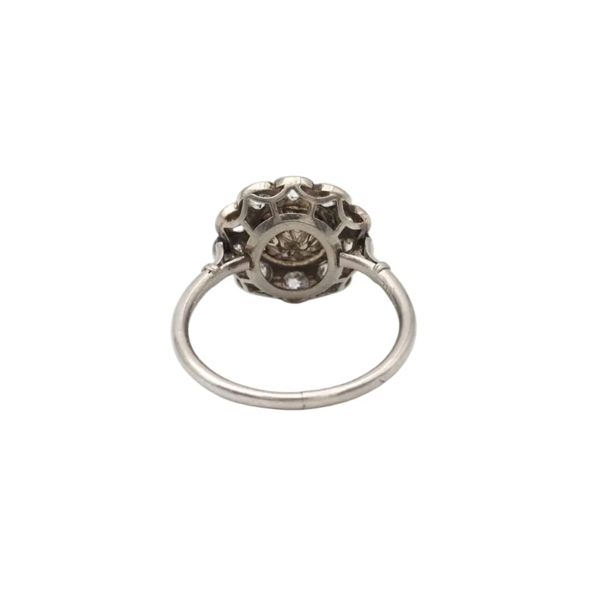Bague Marguerite en platine, perle et diamants - Image 4