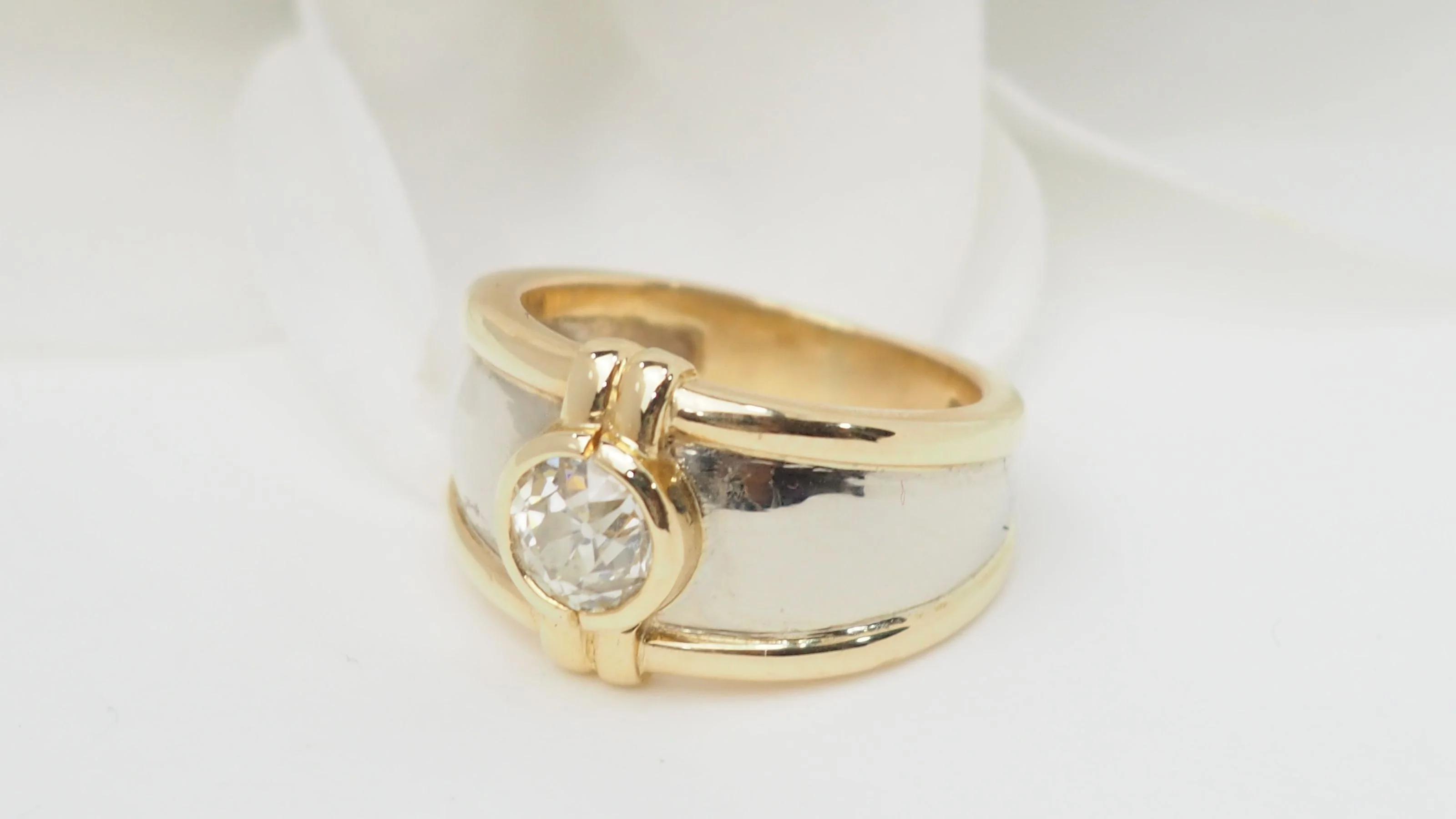 Bague jonc deux tons d'or et diamant - Image 3