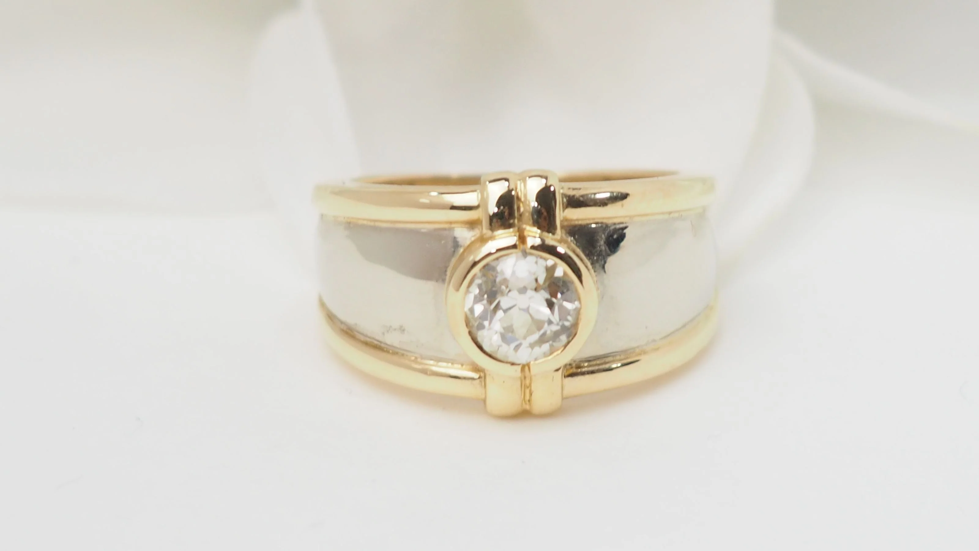 Bague jonc deux tons d'or et diamant - Image 4