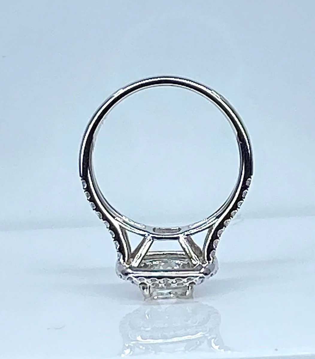 Bague en or blanc et diamants - Image 6