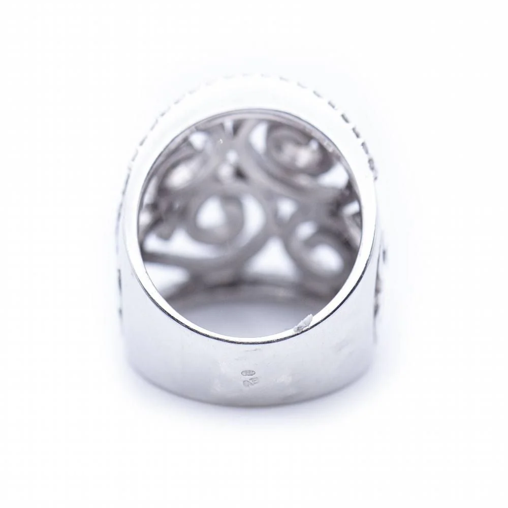 Bague Bandeau en or blanc et diamants - Image 2