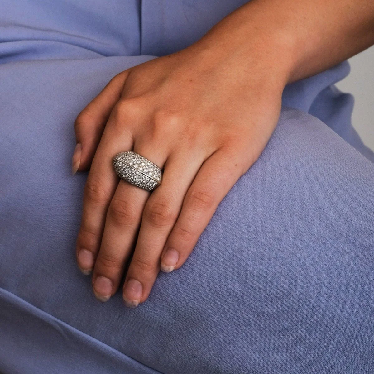 Bague en or blanc et diamants - Image 2