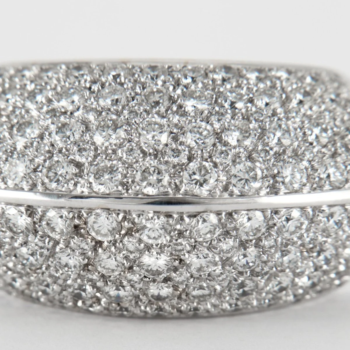 Bague en or blanc et diamants - Image 6