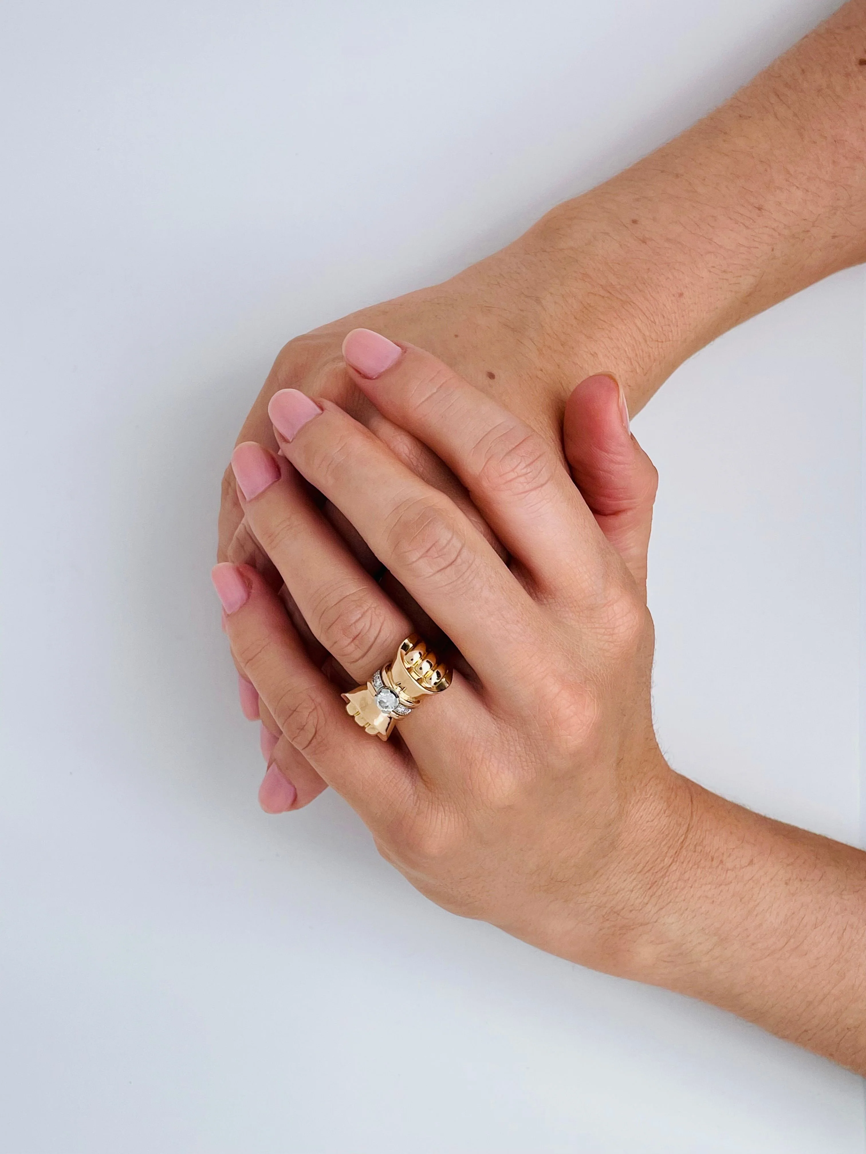 Bague Tank nœud en or rose et diamants - Image 5