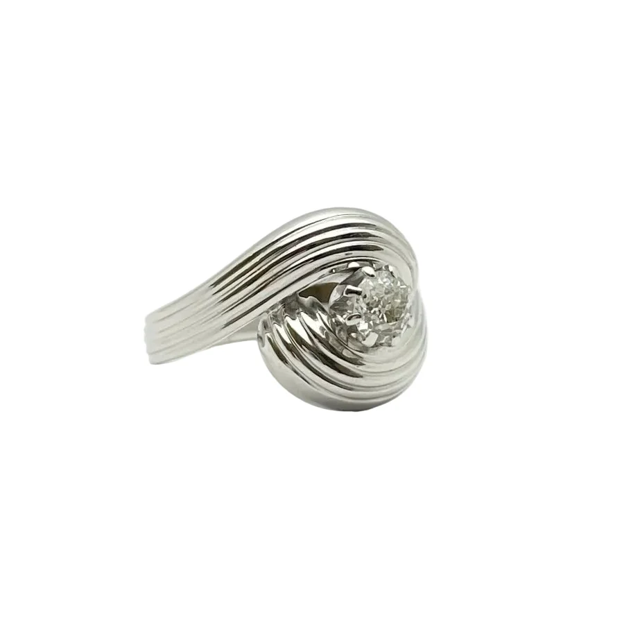 Bague Solitaire en or blanc et diamant - Image 4