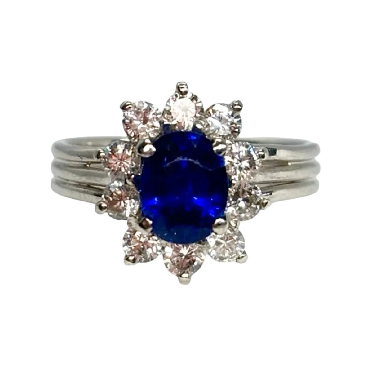 Bague Marguerite en or blanc, saphir et diamants