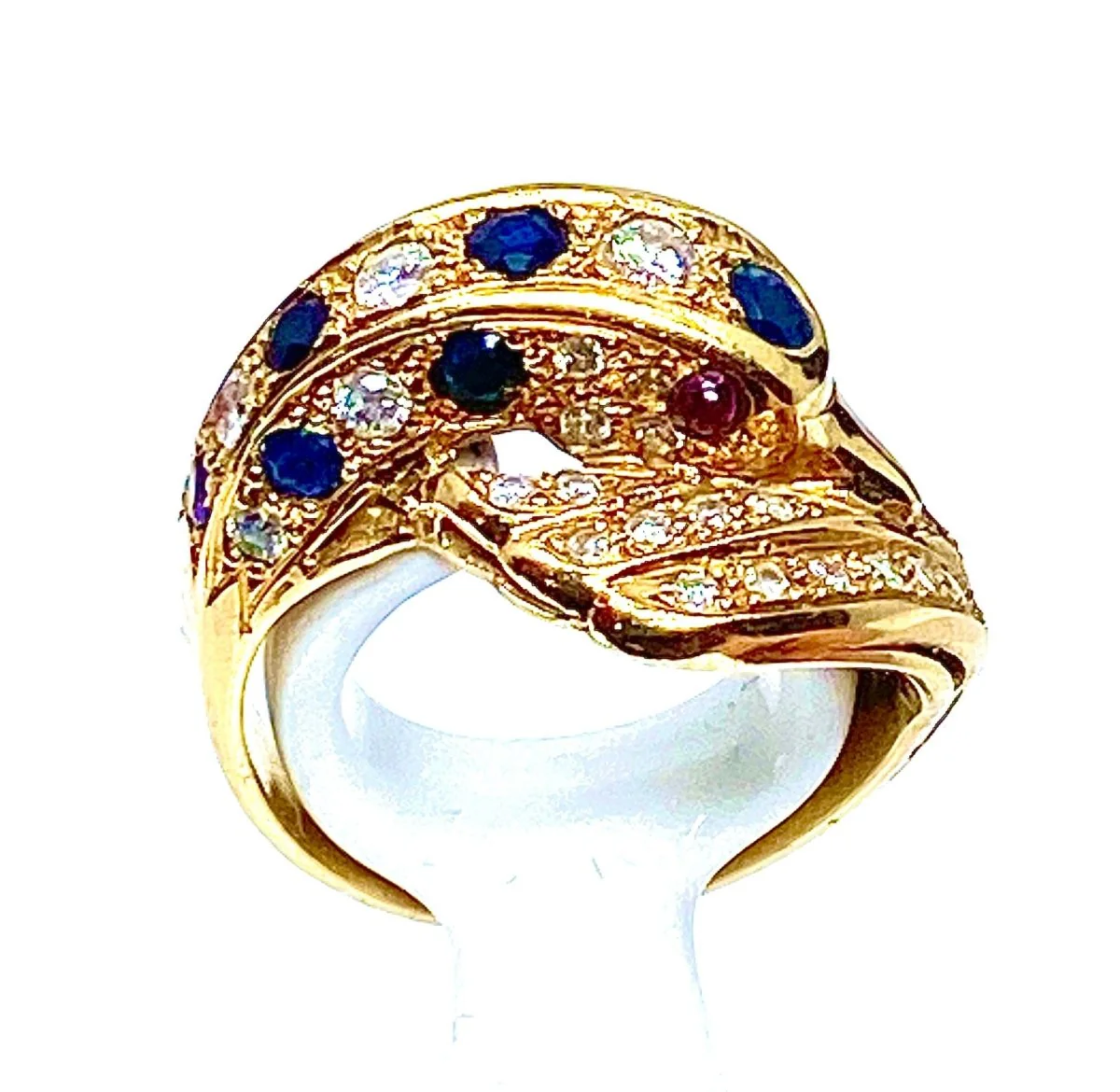 Bague dauphin en or jaune 18 carats ,saphirs ,diamants et rubis