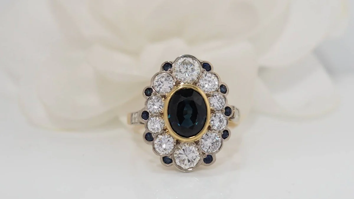 Bague pompadour en or bicolore, saphir et diamants - Image 3