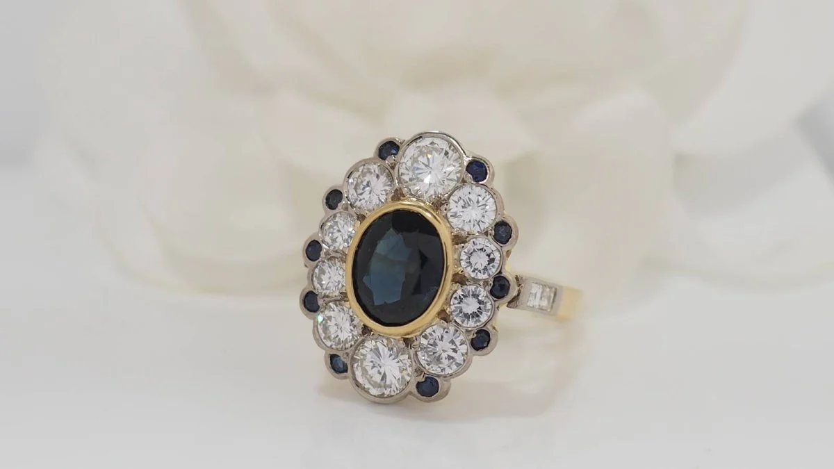 Bague pompadour en or bicolore, saphir et diamants - Image 5