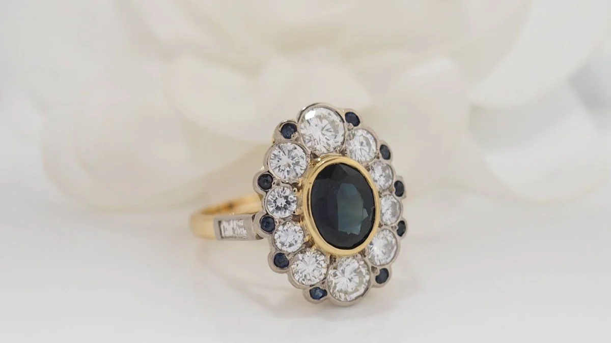 Bague pompadour en or bicolore, saphir et diamants - Image 6