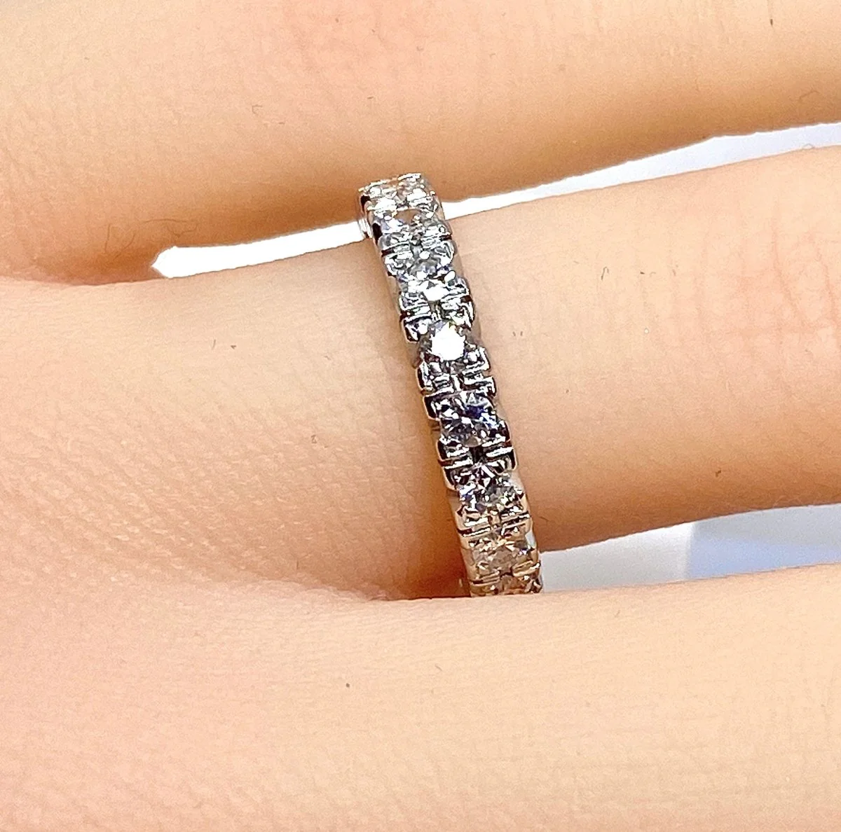 Bague Alliance en platine et diamants - Image 2