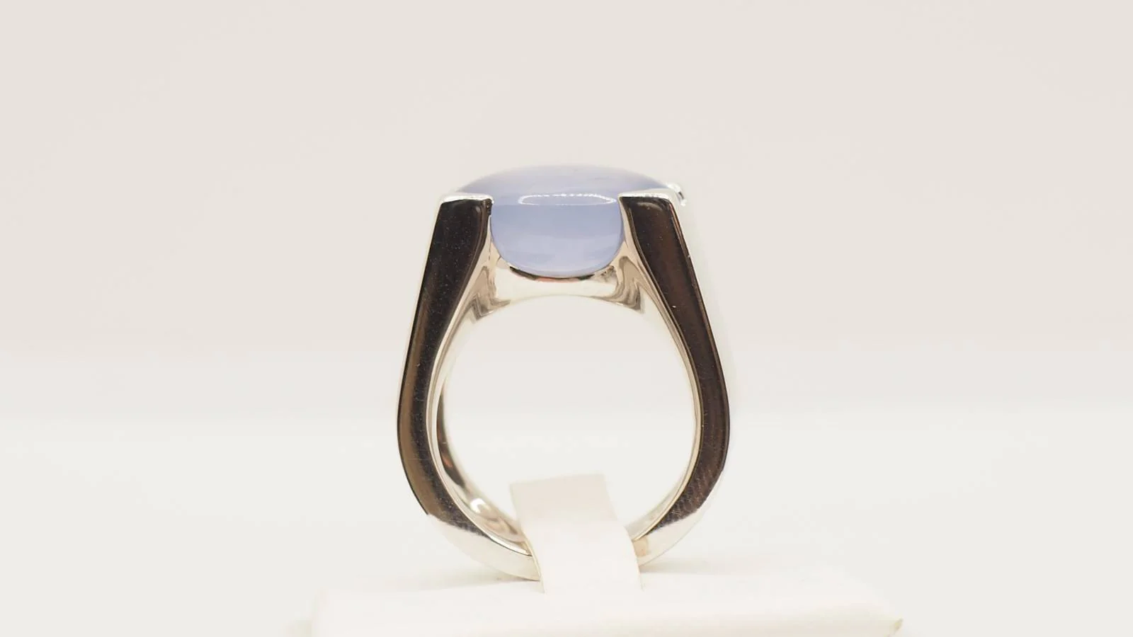 Bague cartier en or blanc et Calcédoine - Image 5