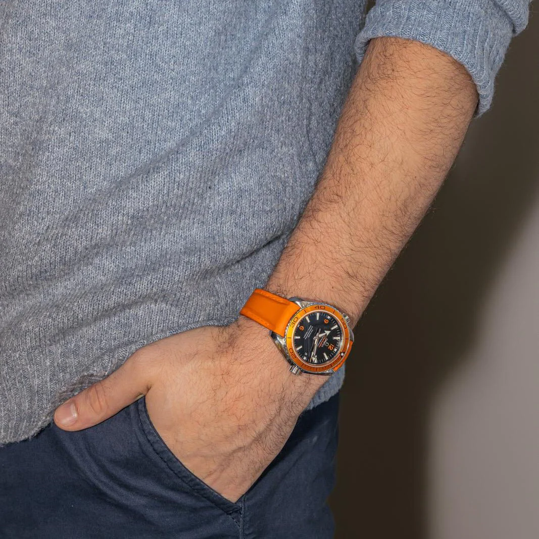 Montre OMÉGA "Seamaster Planet Ocean" en acier, caoutchouc et saphir - Image 2