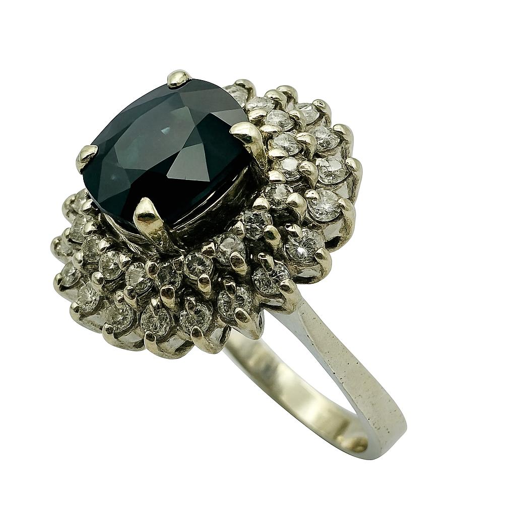 Bague Entourage en or blanc, saphir et diamants - Image 3