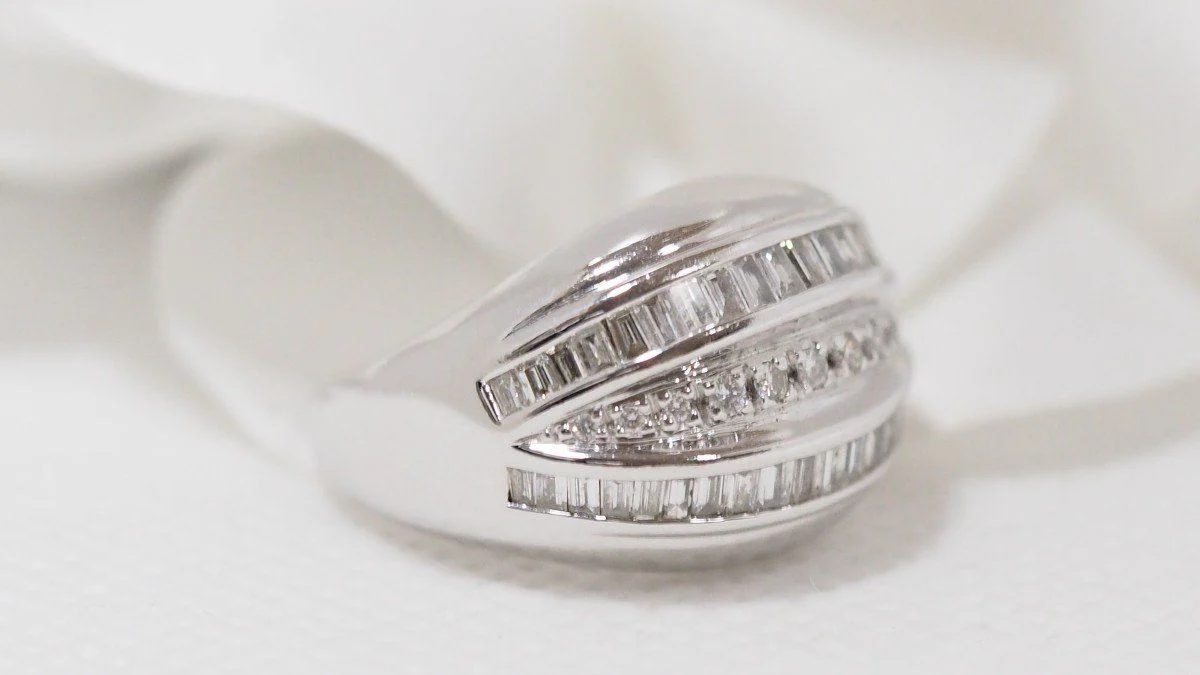 Bague Jonc en or blanc et diamants - Image 3