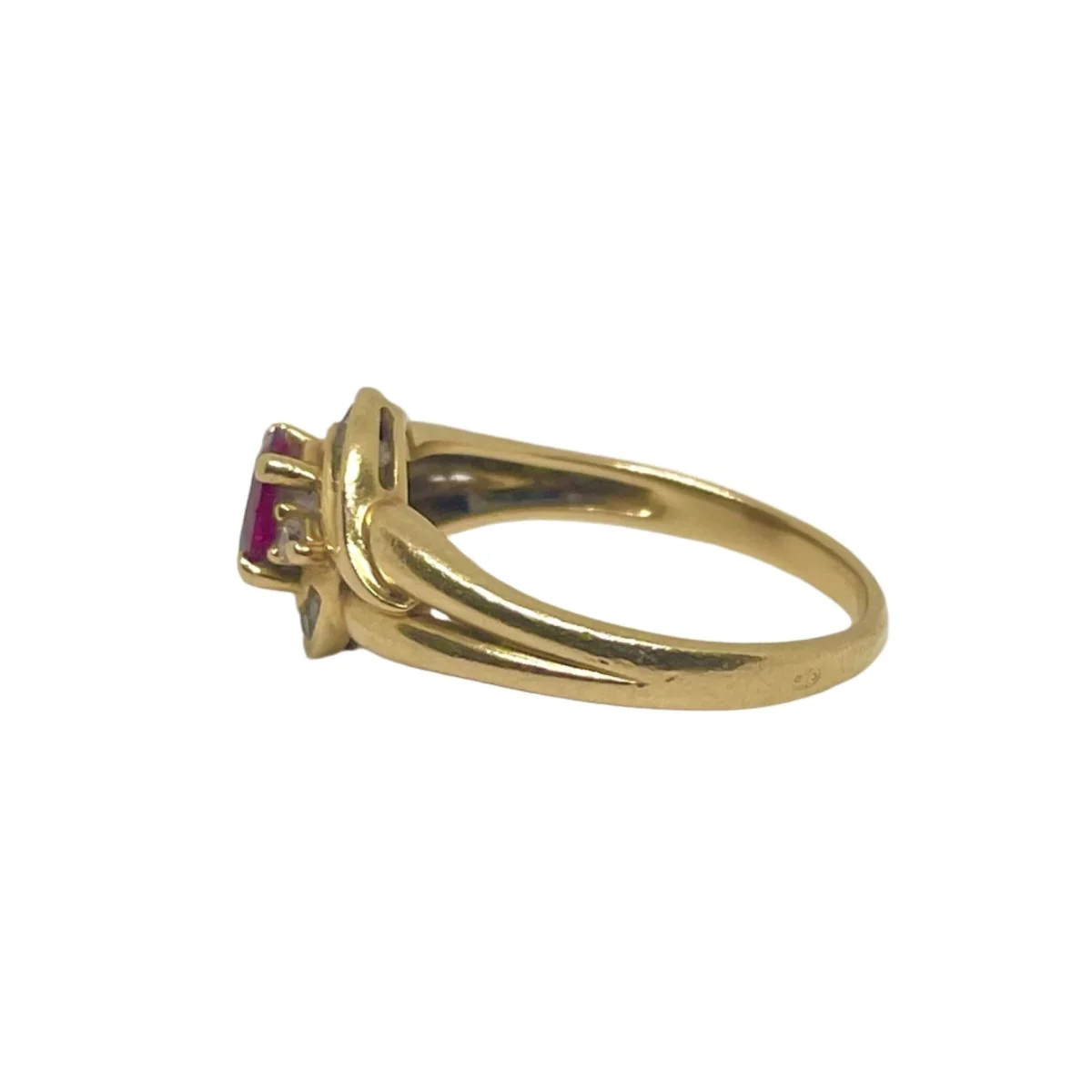 Bague en or jaune, rubis et diamants - Image 2