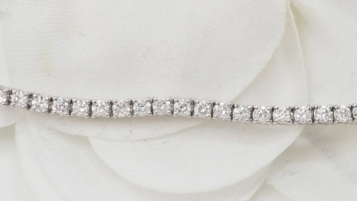 Bracelet rivière en or gris et diamants 2,04cts - Image 3