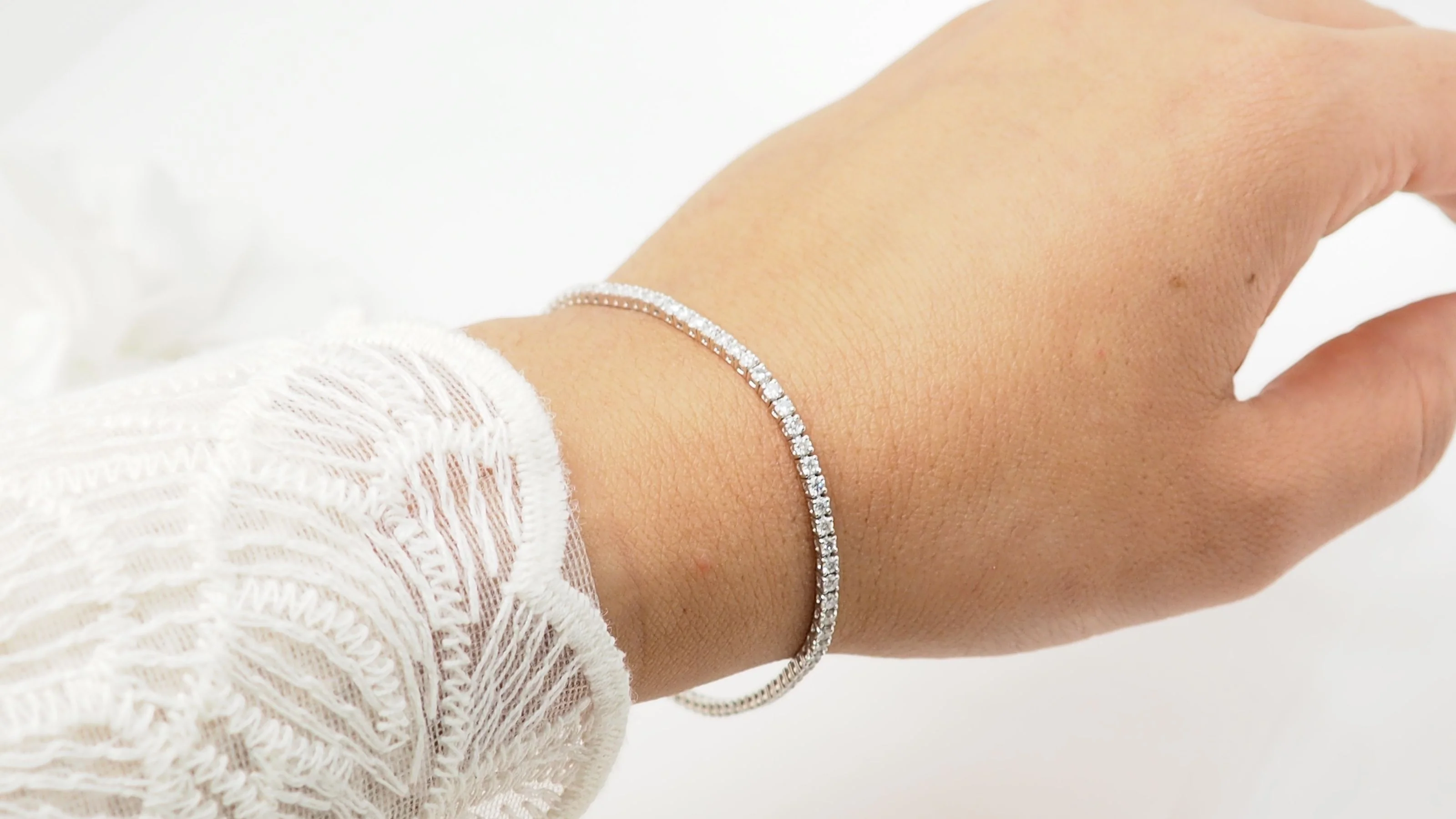 Bracelet rivière en or gris et diamants 2,04cts - Image 7