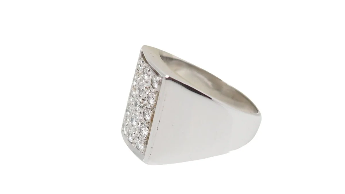 Bague Chevalière en or blanc et diamants - Image 7