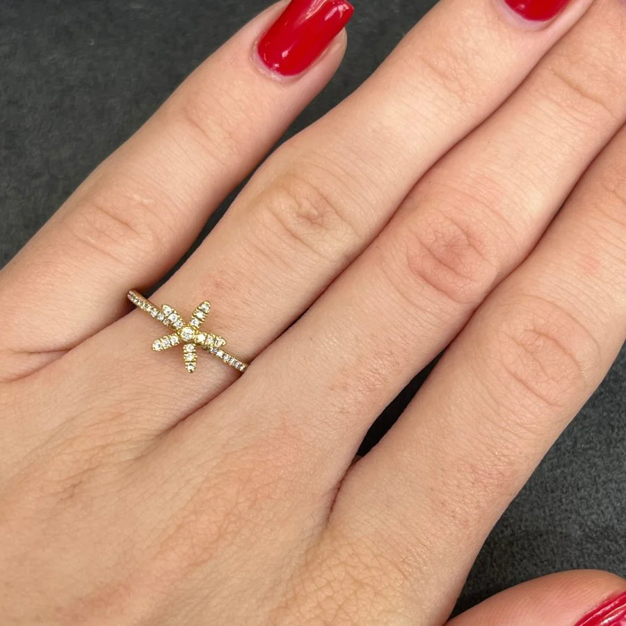 Bague en or jaune et diamants - Image 2